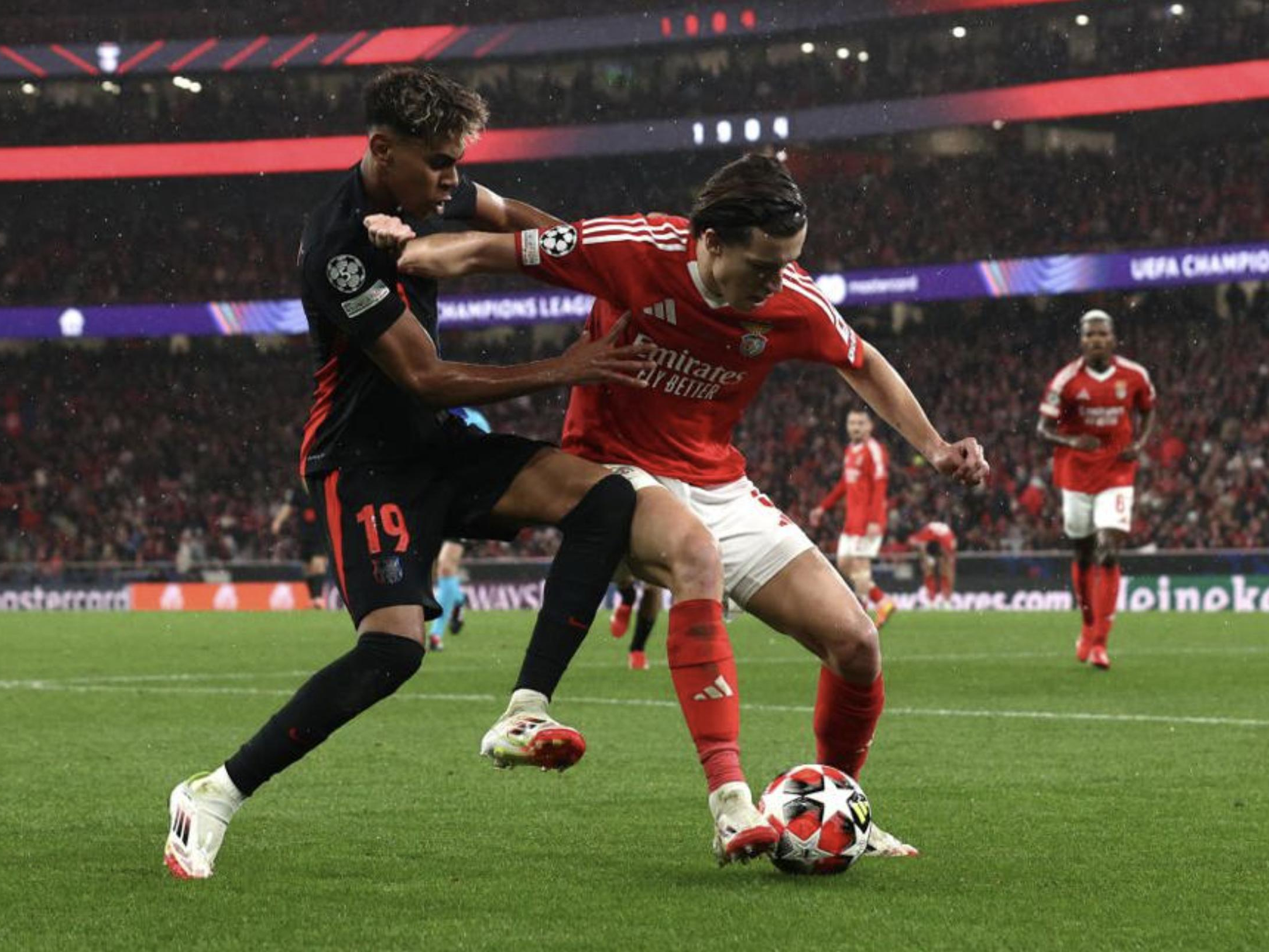 巴萨中场失误，近期表现难以让人满意